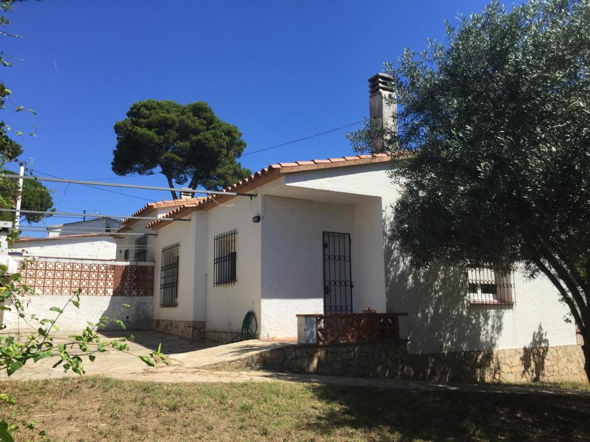 Montserrat II L' Escala Εξωτερικό φωτογραφία